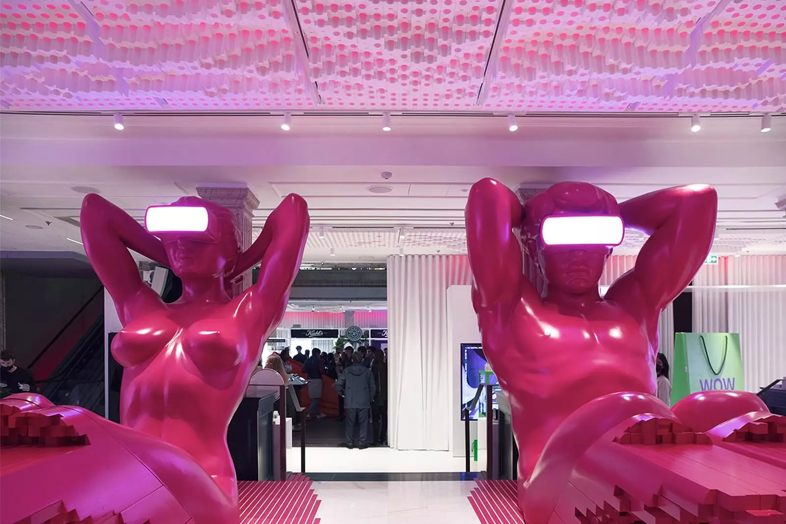 WOW the retail concept by Dimas Gimeno Álvarez